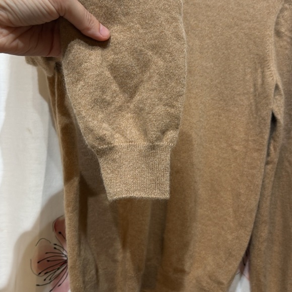 MASSIMO DUTTI 100% Cashmere Sweater Size Medium - Picture 3 of 8